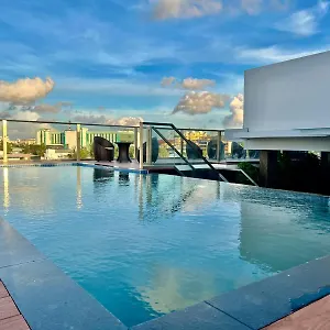  Hotel Q-white Crescent
